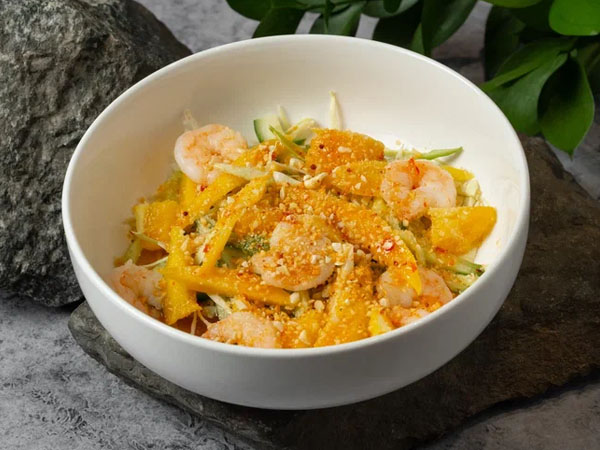 Фото Вьетнамский салат Ном с манго и креветками